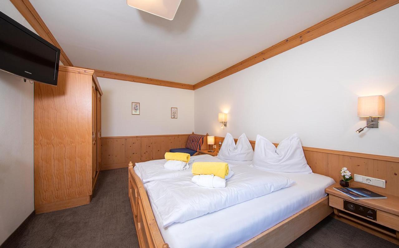 Hotel Tauernhof Kaprun Exterior photo
